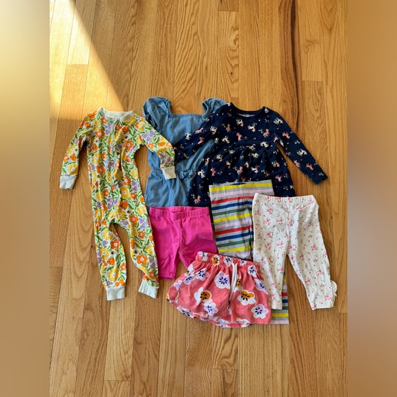 Girls 2T Bundle - Picture 1 of 13